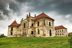 Istoria fascinantă a Castelului Bánffy, gazda festivalului Electric Castle