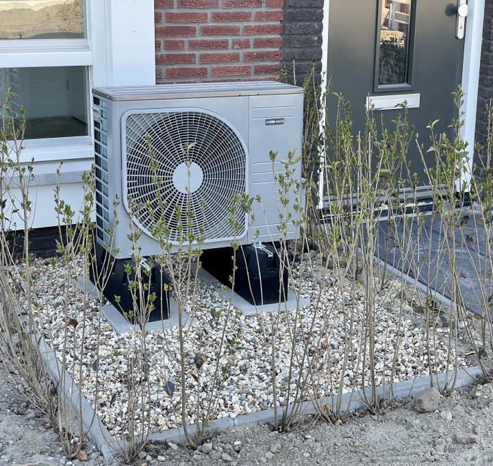 Pompe de căldură pentru încălzire și apă caldă: ce trebuie să știi înainte de instalare